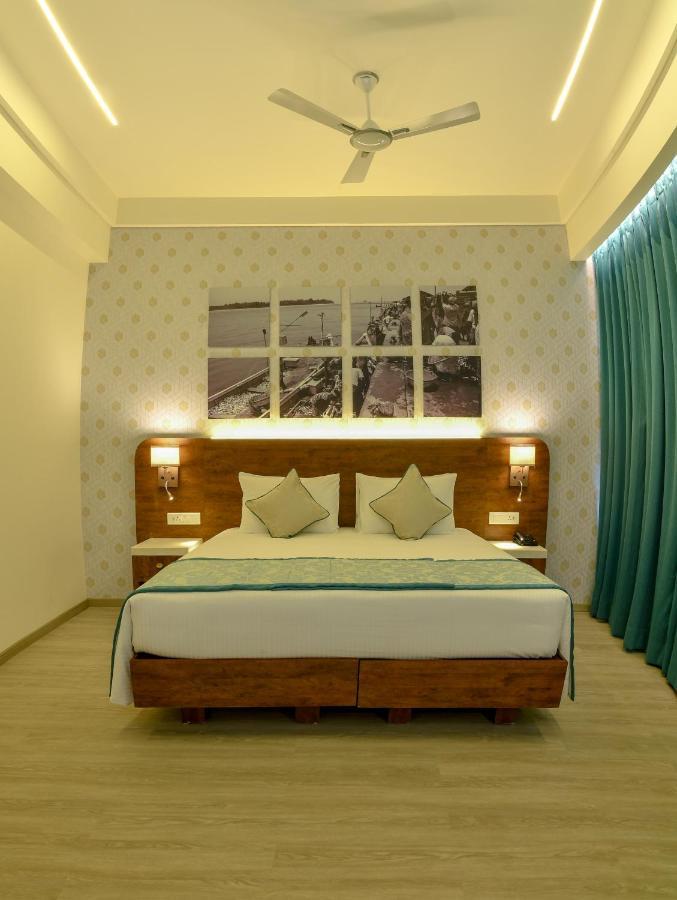 The Avatar Hotel & Convention Mangalore Exterior photo